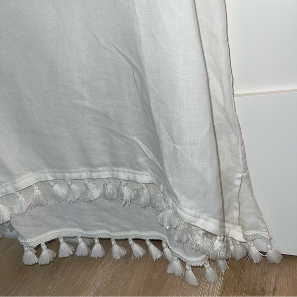 NWOT SAKS FIFTH AVENUE WHITE COLD SHOULDER TASSELED TUNIC BLOUSE OR COV… - Picture 4 of 5